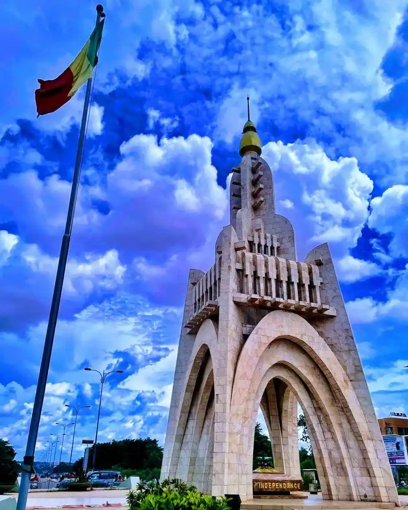 Monument de l'Indépendance à Bamako, Mali - Groupe Selector Immobilier